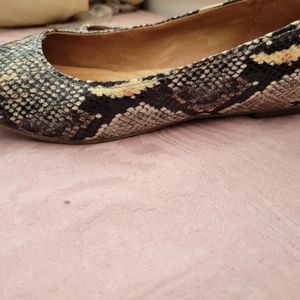 Clark's ladies flat shoes.